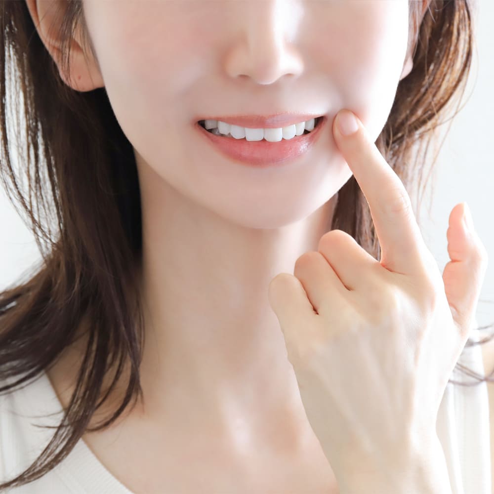 美しい口元をサポートホワイトニング・クリーニング・白い詰め物で自然な笑顔へ