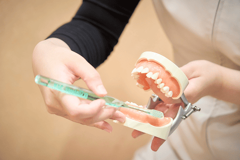 枚方市樟葉の歯医者、たかぎ歯科クリニックの保険のむし歯治療｜再発予防・メンテナンス｜ブラッシング指導