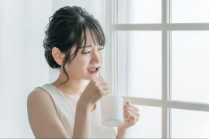 枚方市楠葉の歯医者、たかぎ歯科クリニックで朝起きるとお口がネバネバする原因と対策について解説