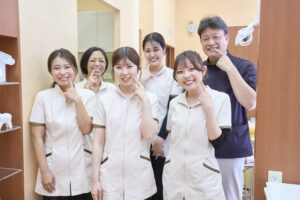 枚方市樟葉の歯医者、たかぎ歯科クリニックで歯と歯茎の間が黒い！ブラックマージンとは？原因と解決法について