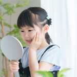 枚方市樟葉の歯医者、たかぎ歯科クリニックで、子供でもホワイトニング可能？歯の変色の原因と安全に白くする方法について解説
